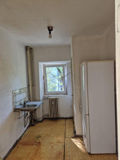 Apartament cu 2 camere decomandat în Nicolina