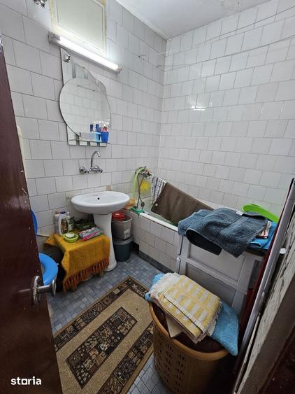 Garsonieră semidecomandată în Craiovița Nouă