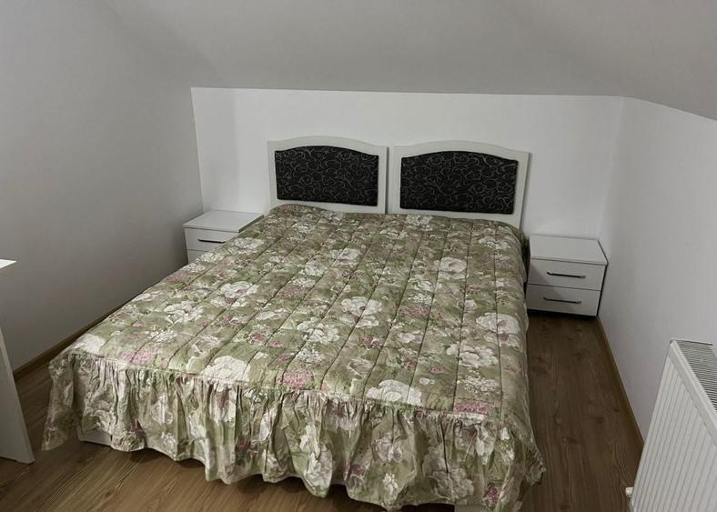 Apartament cu 3 camere decomandat în Exterior Vest