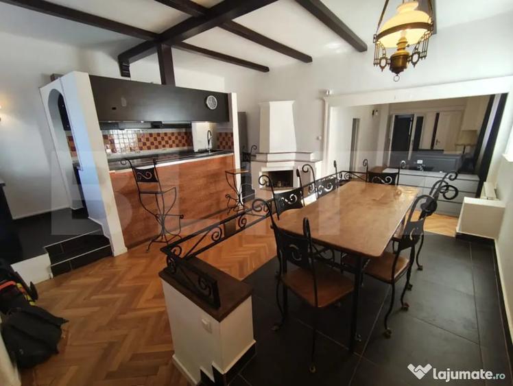 Apartament cu 4 camere semidecomandat în Ultracentral