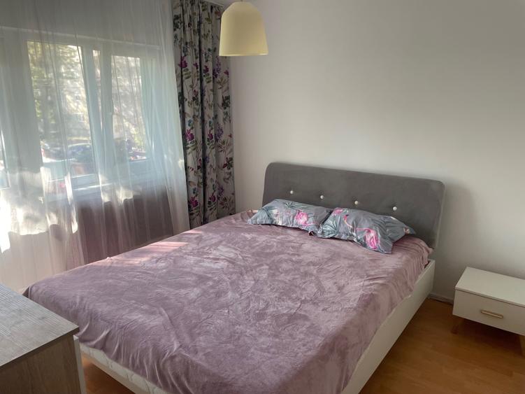 Apartament cu 3 camere decomandat în Decebal