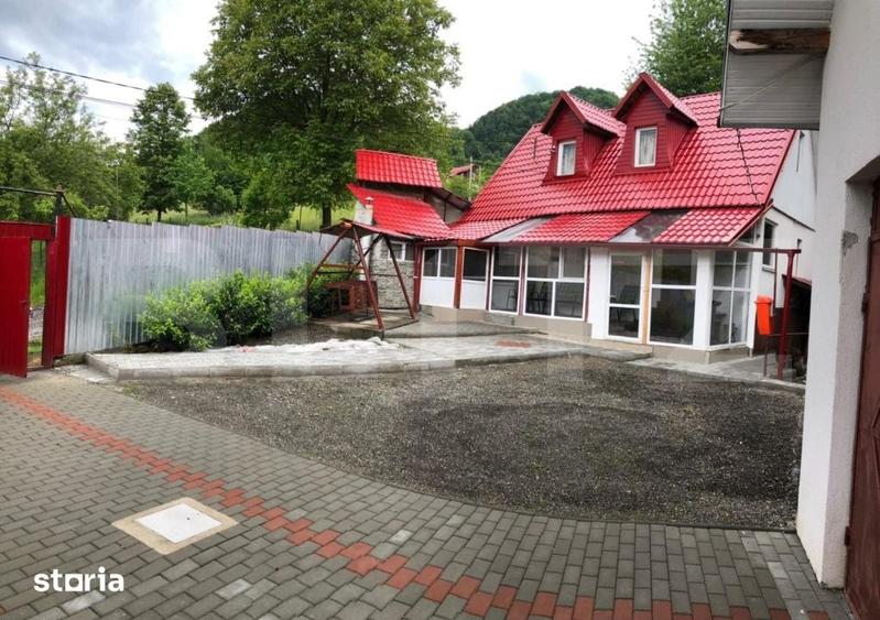 Casă cu 3 camere cu Teren 550 Mp în Ibănești