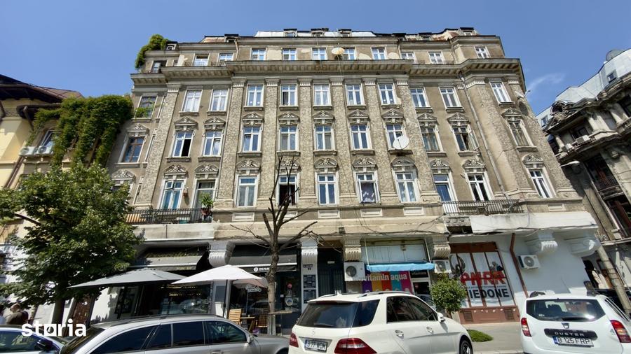 Apartament cu 3 camere în Centrul Civic