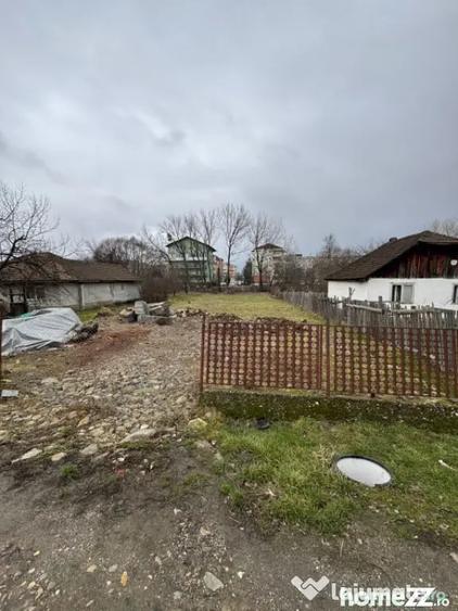 Teren de 1500 mp, în Hotvon