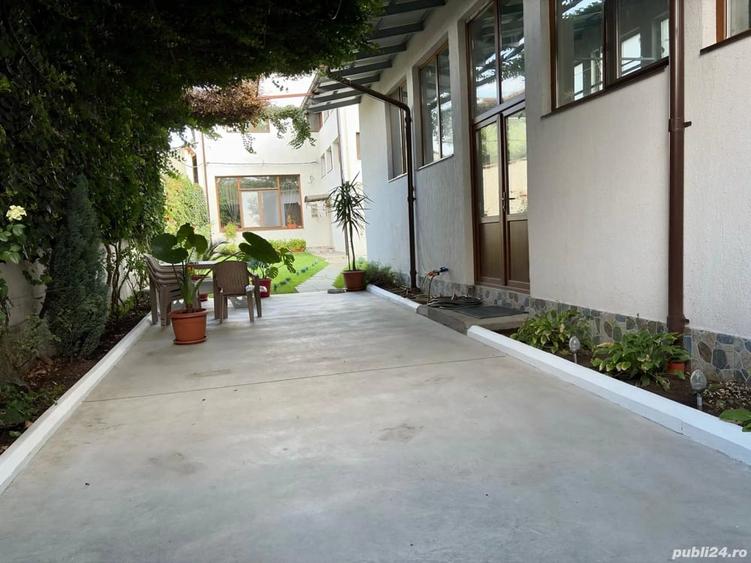 Casă cu 6 camere cu Teren 480 Mp în Școlilor