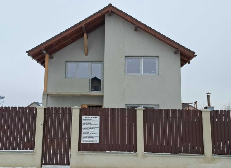 Casă cu 4 camere în Hărman