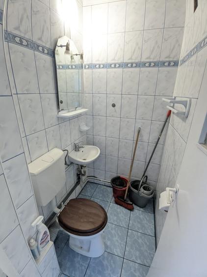 Apartament cu 3 camere decomandat în Între Lacuri