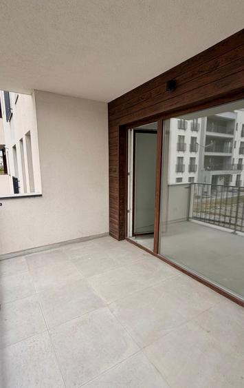 Apartament cu 3 camere decomandat în Turnișor