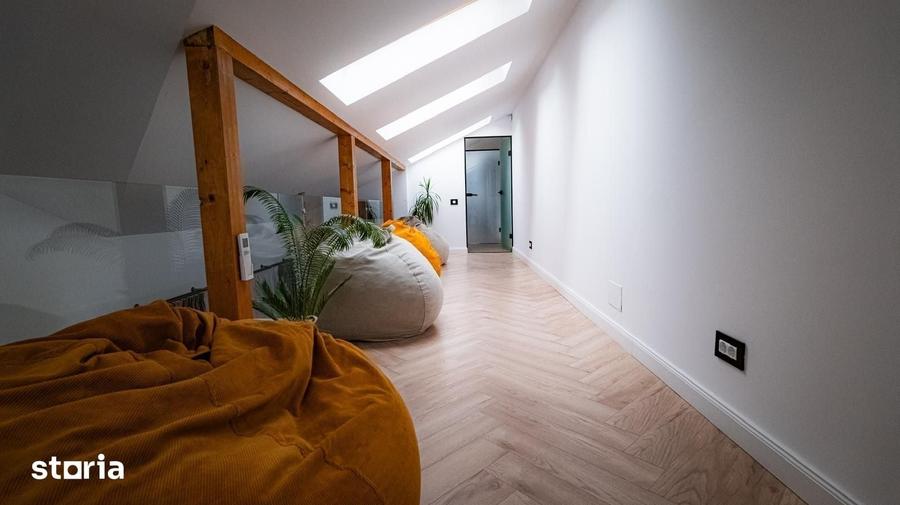 Casă cu 7 camere cu Teren 390 Mp în Floreasca