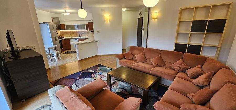 Apartament cu 3 camere semidecomandat, mobilat în Sisești
