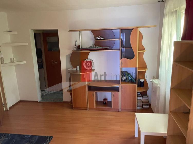 Apartament cu 2 camere semidecomandat în Drumul Taberei