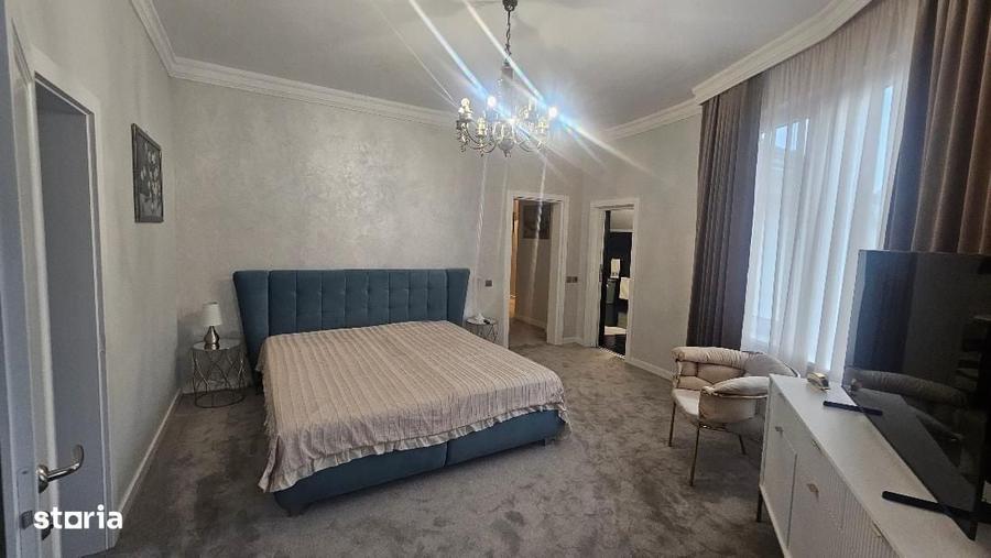Casă cu 4 camere în Cetate