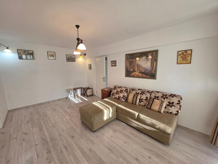 Apartament cu 2 camere semidecomandat în Titan