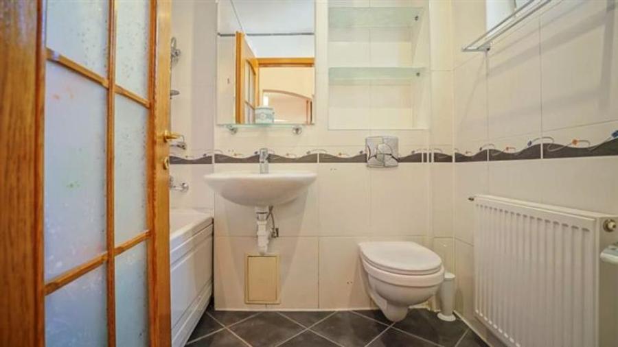 Apartament cu 3 camere decomandat, mobilat în Centrul Civic