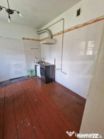 Casă cu 4 camere cu Teren 470 Mp în Central