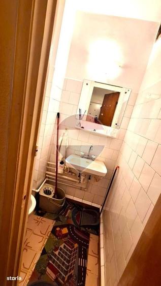 Apartament cu 3 camere decomandat în Rahova