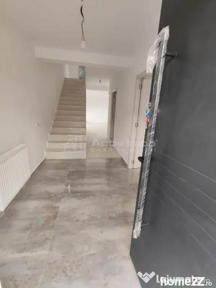 Casă cu 4 camere cu Teren 200 Mp în Prelungirea Ghencea