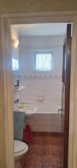 Apartament cu 3 camere decomandat în Republicii