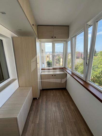 Apartament cu 4 camere decomandat, mobilat în Gheorgheni