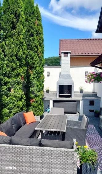Casă cu 4 camere cu Teren 485 Mp în Corunca