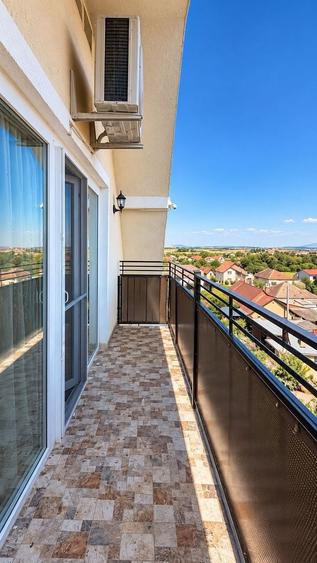 Apartament cu 3 camere decomandat în Remetea Mare