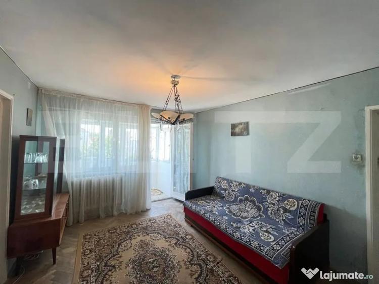 Apartament cu 2 camere semidecomandat, mobilat în Craiovița Nouă
