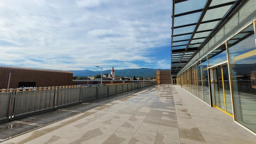Spațiu comercial, de 1,200 mp, în Central
