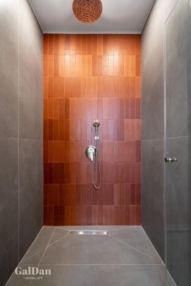 Apartament cu 4 camere în Calea Victoriei