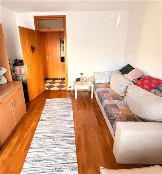 Apartament cu 4 camere decomandat, mobilat în Unirii
