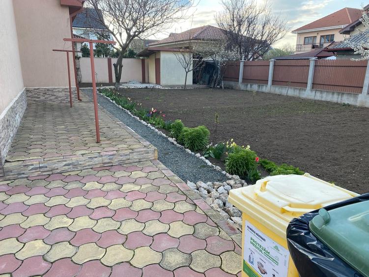 Casă individuală cu 5 camere cu Canalizare în Exterior Sud