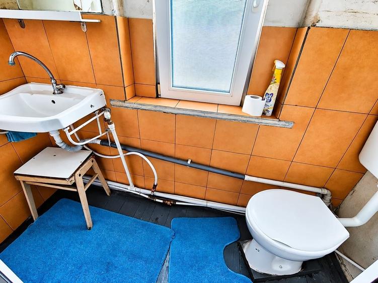 Casă individuală cu 3 camere cu Canalizare în Ultracentral