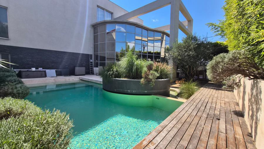 Casă individuală cu 6 camere cu Piscina în Stadion