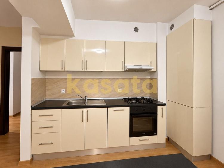 Apartament cu 3 camere semidecomandat, mobilat în Barbu Văcărescu