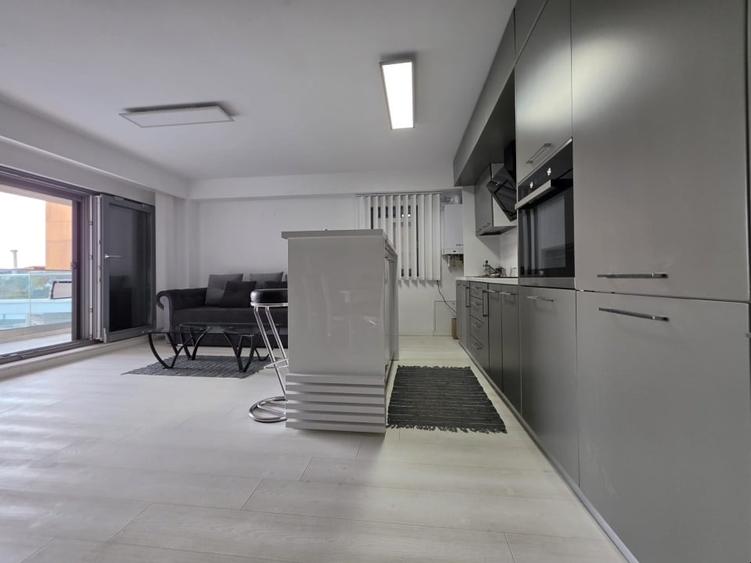 Apartament cu 2 camere decomandat, mobilat în Central