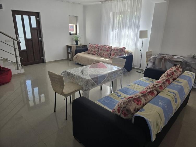 Duplex cu 3 camere cu Teren 200 Mp în Berceni
