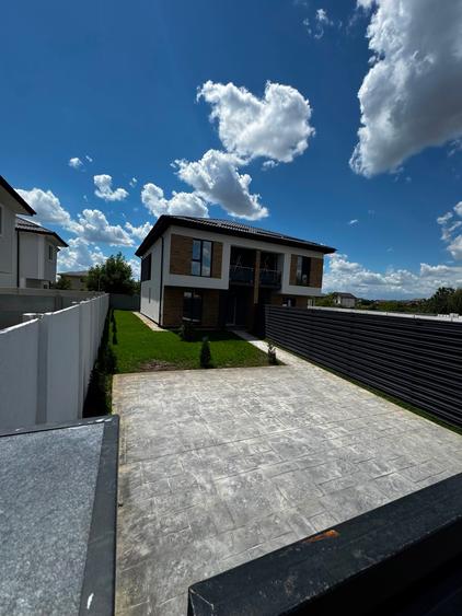 Duplex cu 4 camere cu Teren 270 Mp în Rahova