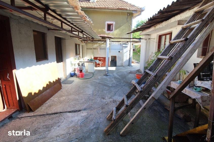 Casă cu 4 camere cu Teren 232 Mp în Central