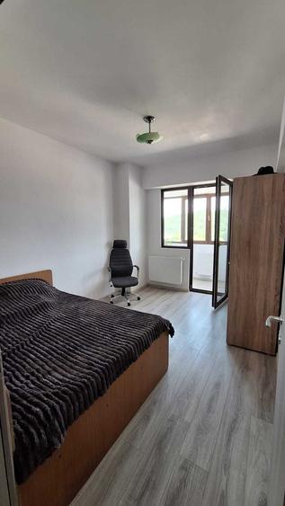 Apartament cu 2 camere semidecomandat în Valea Adâncă
