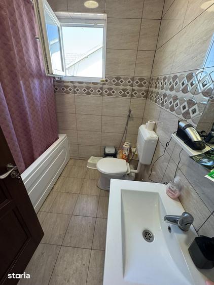 Casă cu 4 camere cu Teren 270 Mp în Central