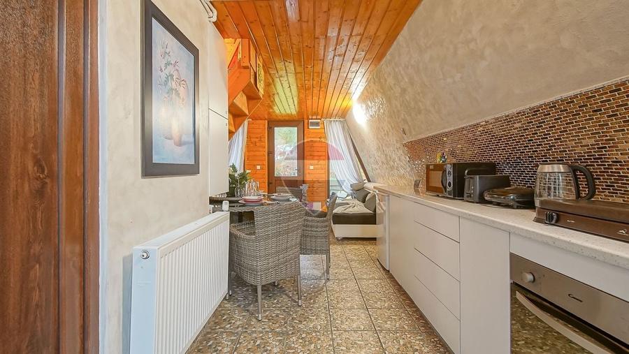 Casă individuală cu 3 camere cu Teren 3972 Mp în Predeluț
