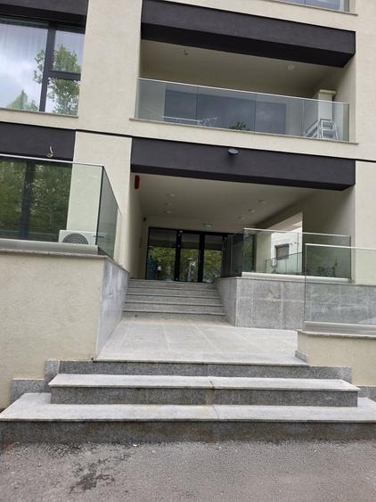 Spațiu comercial, de 555 mp, în Mihai Bravu