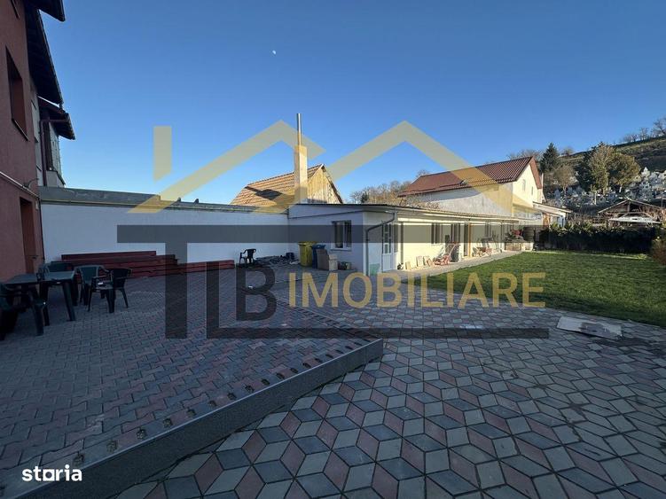 Casă cu 6 camere cu Teren 290 Mp în Criș
