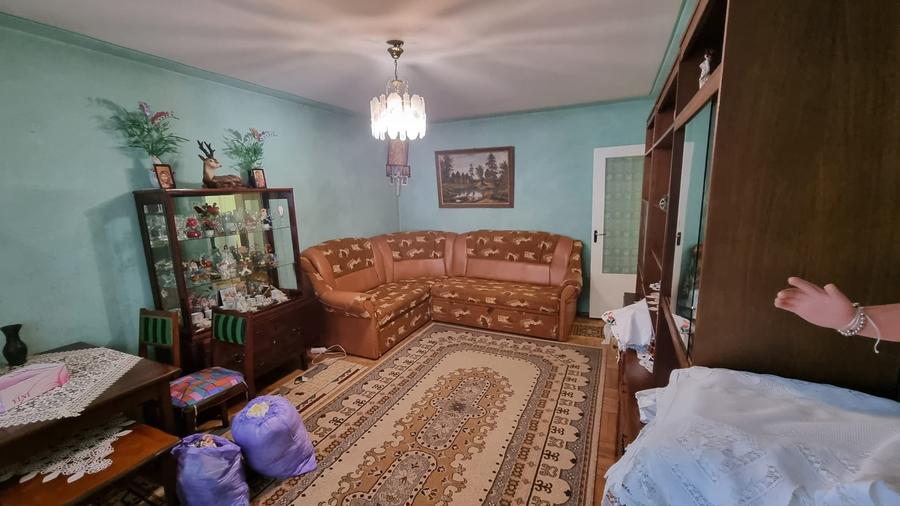 Apartament cu 2 camere decomandat în Nicolina
