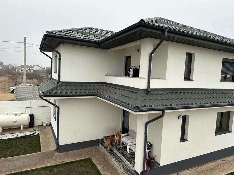 Casă cu 4 camere în Preajba