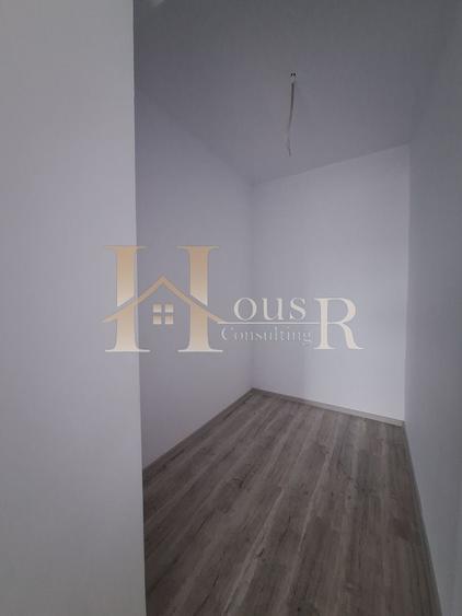 Apartament cu 3 camere decomandat în Girocului