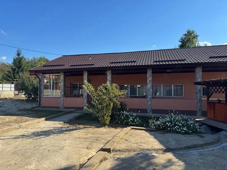 Casă cu 3 camere cu Teren 1900 Mp în Topalu
