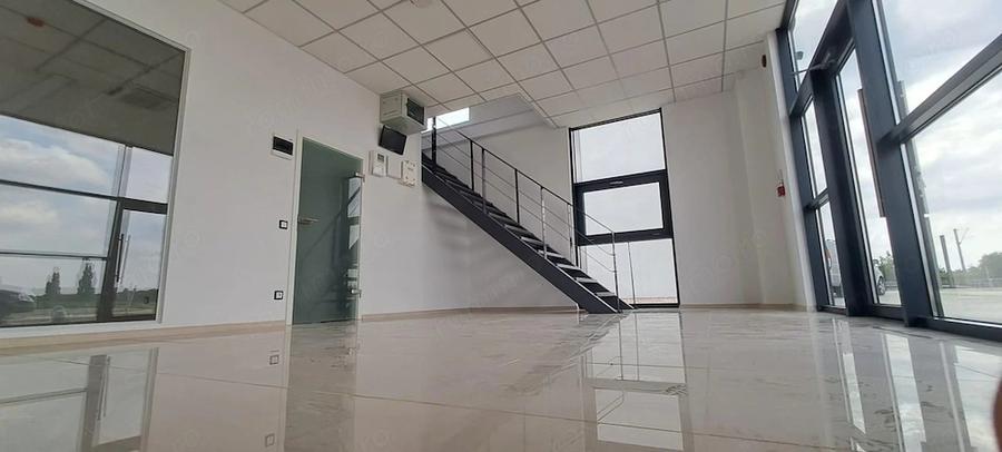 Spațiu comercial, de 598 mp, în Mogoșoaia