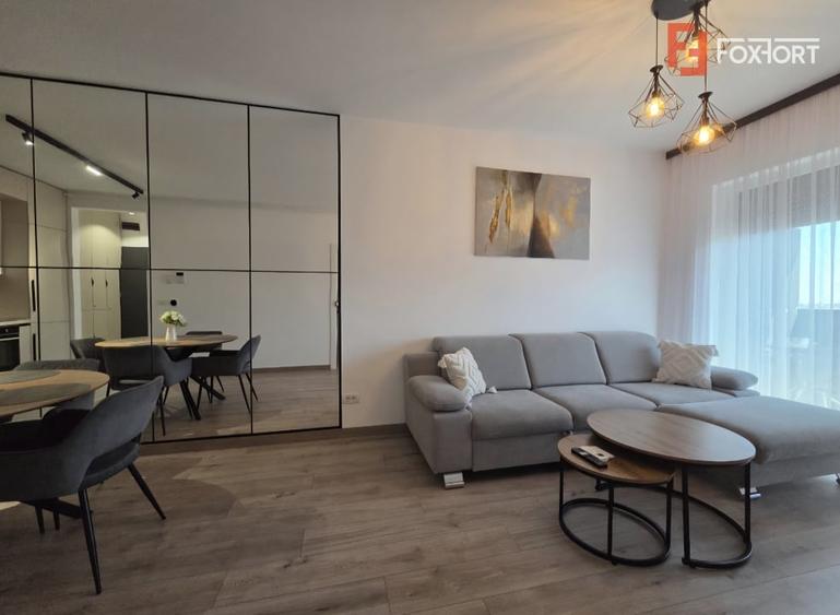 Apartament cu 2 camere semidecomandat, mobilat în Intim