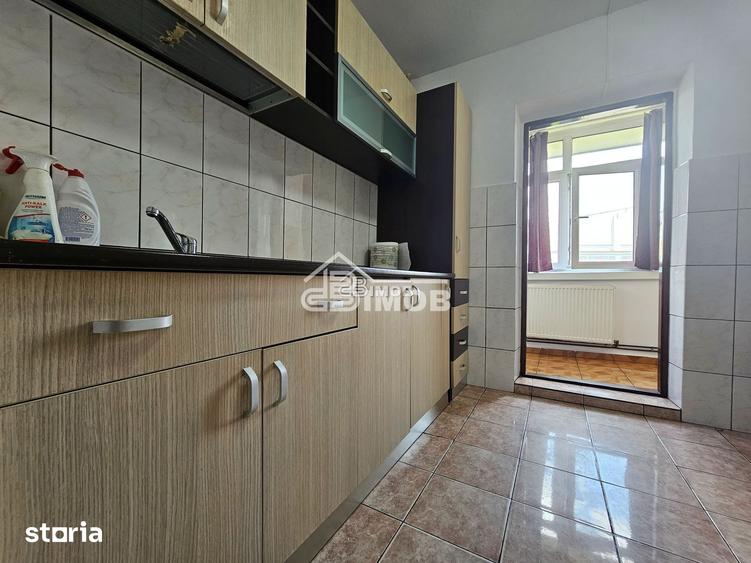 Apartament cu 3 camere în Micro 3