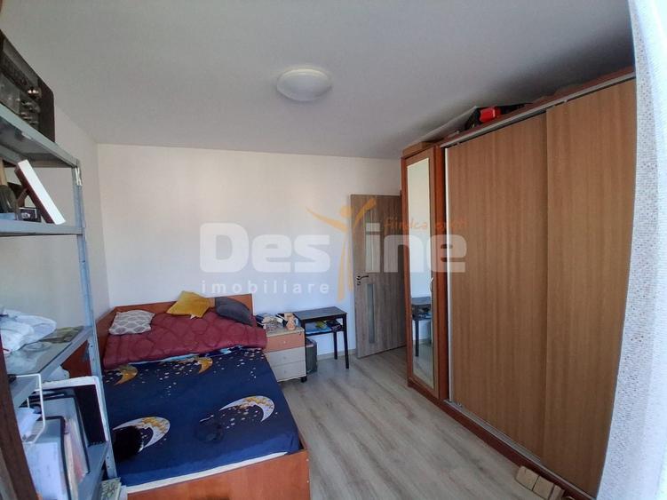 Casă cu 4 camere cu Canalizare în Nord